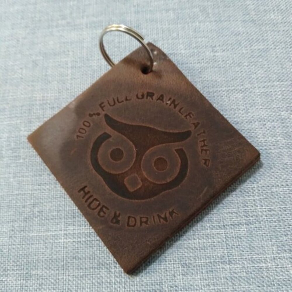 NWOT Hide & Drink Handmade Full Grain Leather Keychain Tab w/ring‎ 1.75" x 1.75"